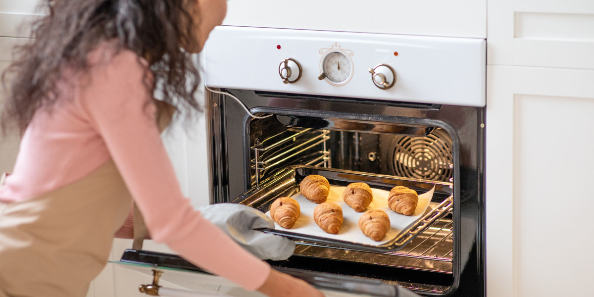 The Most Common Best Ovens Debate Doesn't Have To Be As Black And White As You Might Think